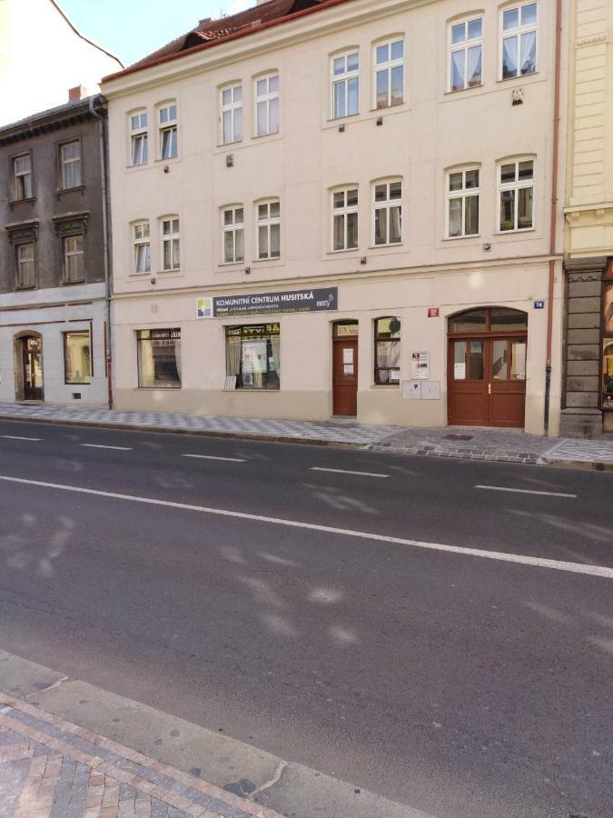 Studio Husitska 114/74 Praga Exterior foto